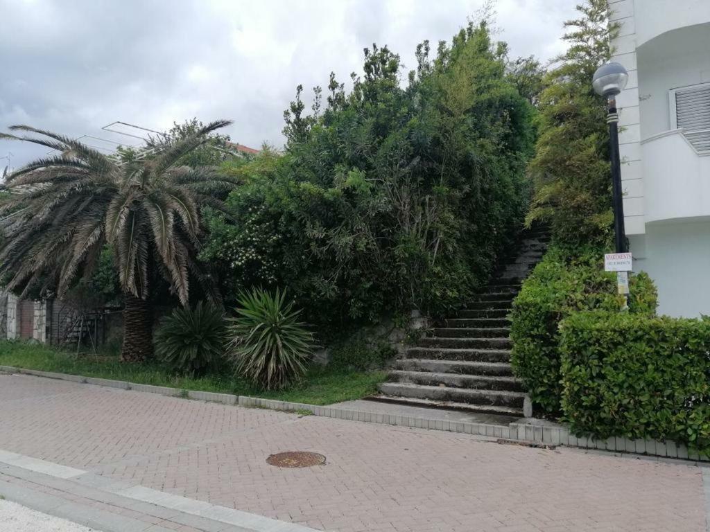 Casa Bianca Apartment Herceg Novi Exterior photo